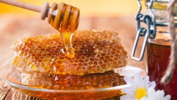 اگر دیابت دارید می توانید عسل بخورید؟