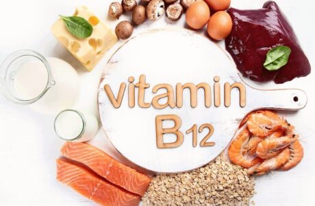نشانه‌های کمبود ویتامین B۱۲ که در صورت ظاهر می‌شود