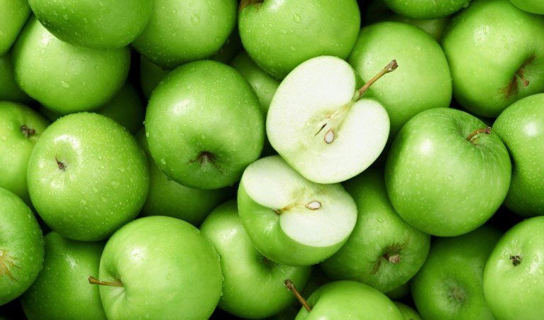 این میوه ها را بعد از ۵۰ سالگی بیشتر بخورید