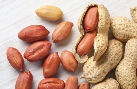 چگونه با خوردن بادام زمینی وزن کم کنیم؟