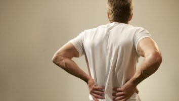 آیا کمر درد نشانه بیماری قلبی است؟