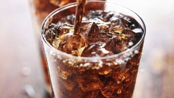 نوشیدنی های گازدار و افزایش احتمال ابتلا به سرطان های مرگبار