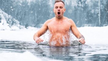 شنا کردن در آب سرد، خطر ابتلای مردان به دیابت را کاهش می‌دهد!