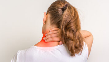 دیسک گردن چه علائمی دارد و راه های درمانی آن چیست؟