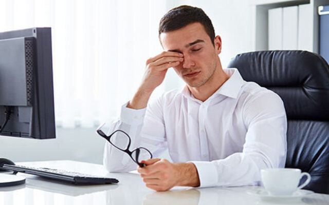 چرا برخی همیشه احساس خستگی می‌کنند؟