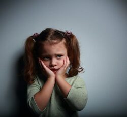 ترس‌های رایج در کودکان دبستانی چیست؟