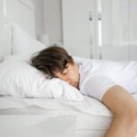 ۴ خوراکی‌ مفید که به داشتن خواب بهتر کمک می‌کند