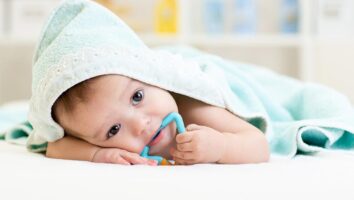 آیا دندان درآوردن باعث تب و اسهال کودک می شود؟
