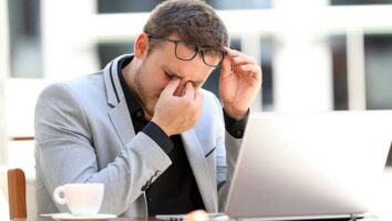جلوگیری از خستگی چشم در دستگاه های دیجیتال