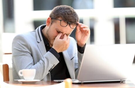 جلوگیری از خستگی چشم در دستگاه های دیجیتال