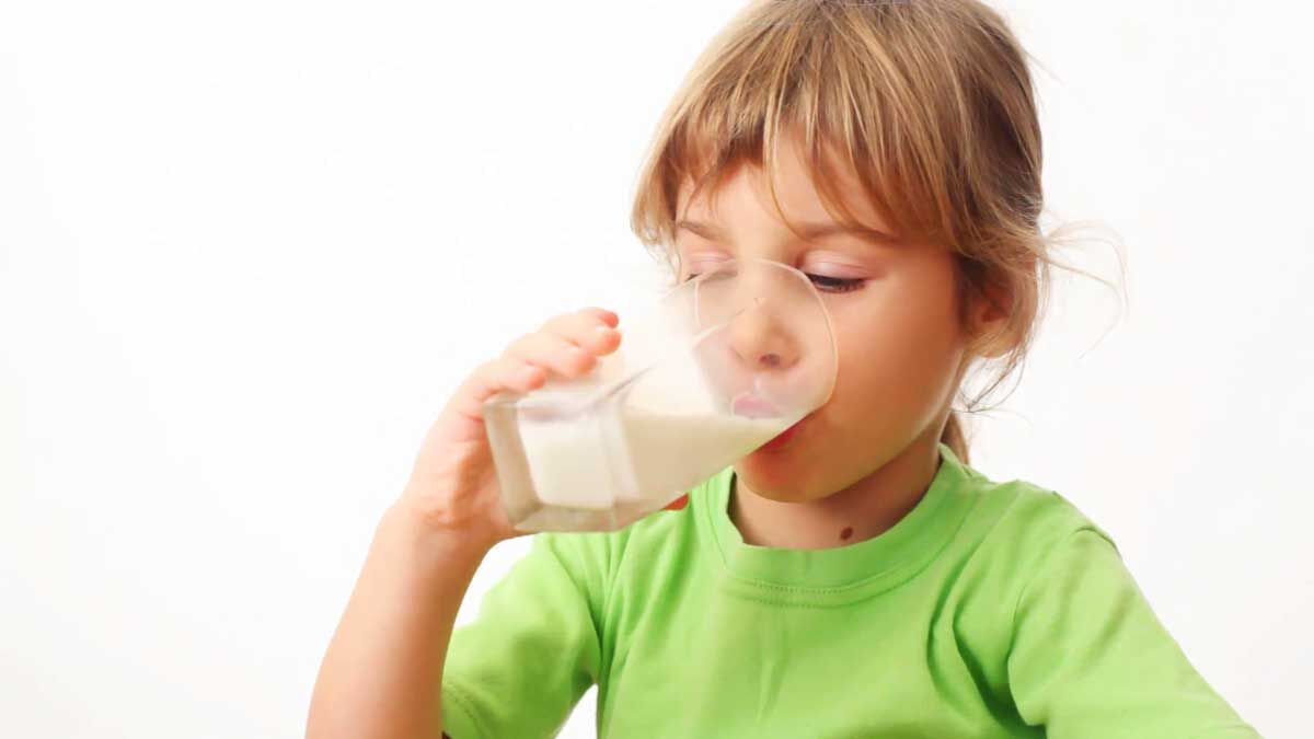 نوشیدن شیر برای تب خوب است یا بد؟