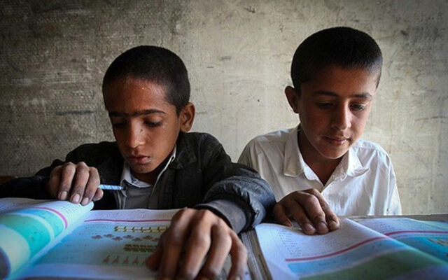 فقر و عدم دسترسی به مدرسه دلیل اصلی ترک تحصیل