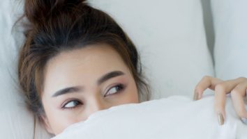 چگونه خودمان را به خواب بزنیم؟