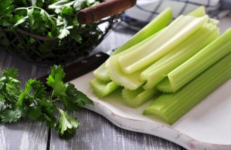 فواید سلامت این تخم شگفت انگیز کرفس