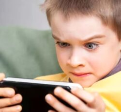 تاثیرات گوشی همراه بر خلق و خوی کودکان