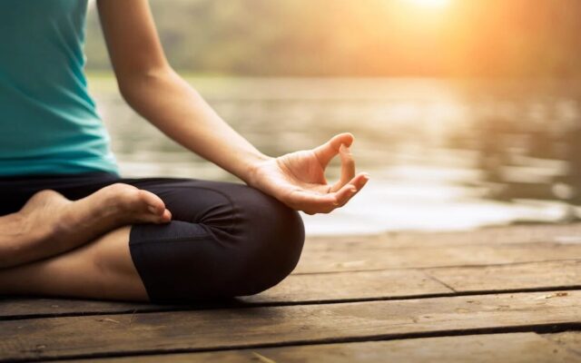 یوگا برای کنترل فشارخون بالا مفید است